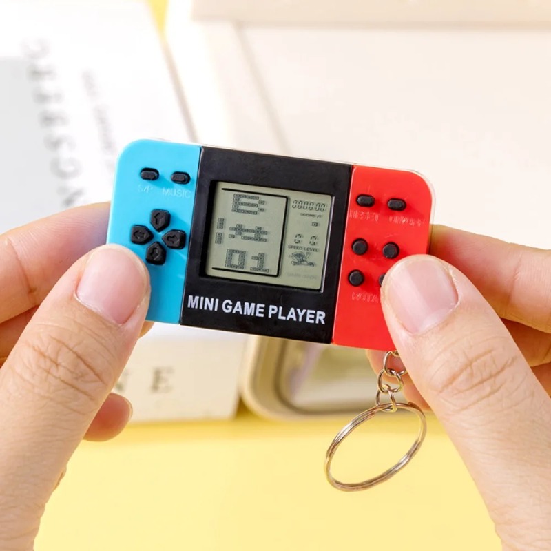 Ретро-классическая портативная – обзор и цена Retro Gaming Keychain