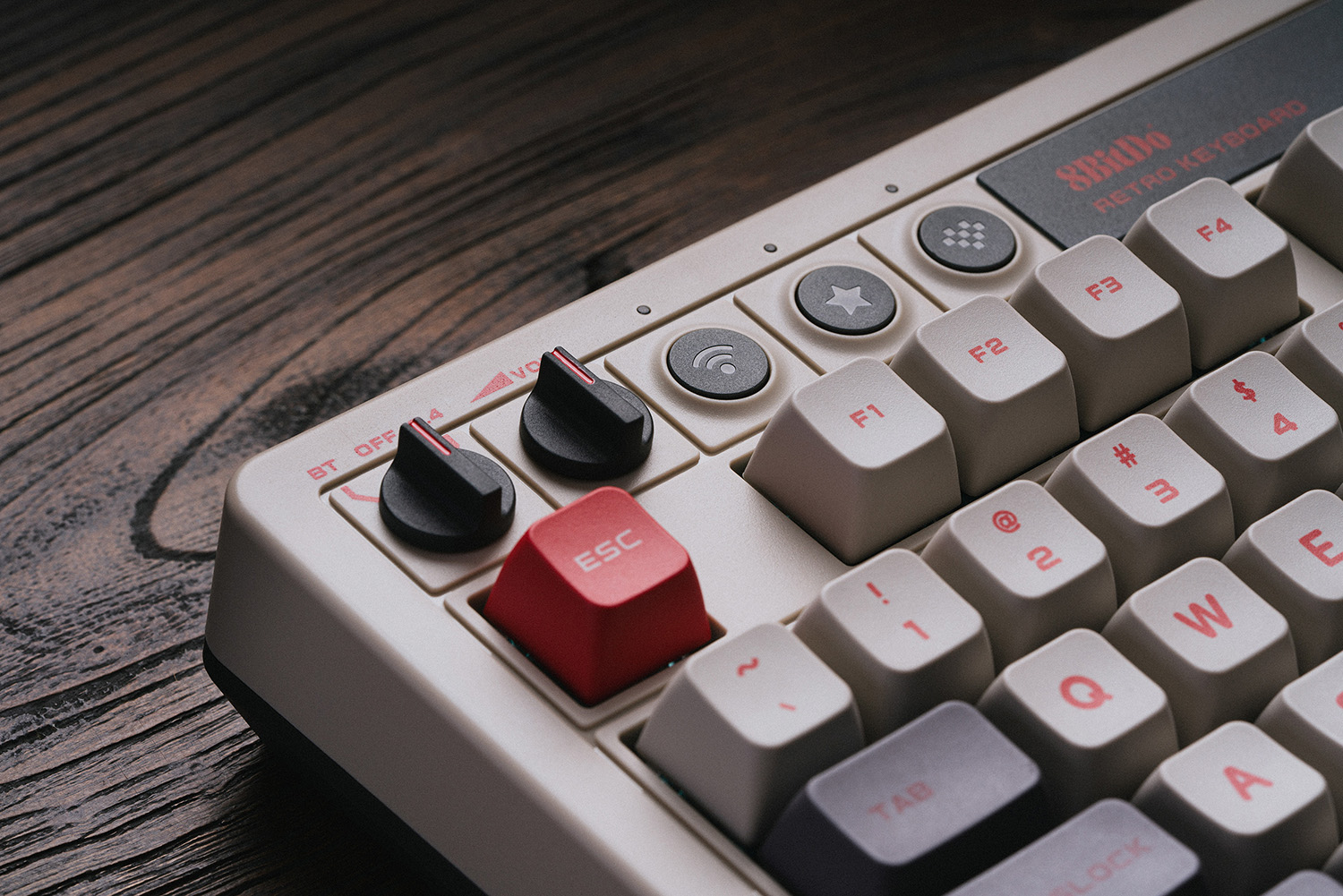Механическая клавиатура в стил – обзор и цена Retro Gaming Setup